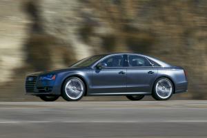 Audi S8 2012 года  (NA)